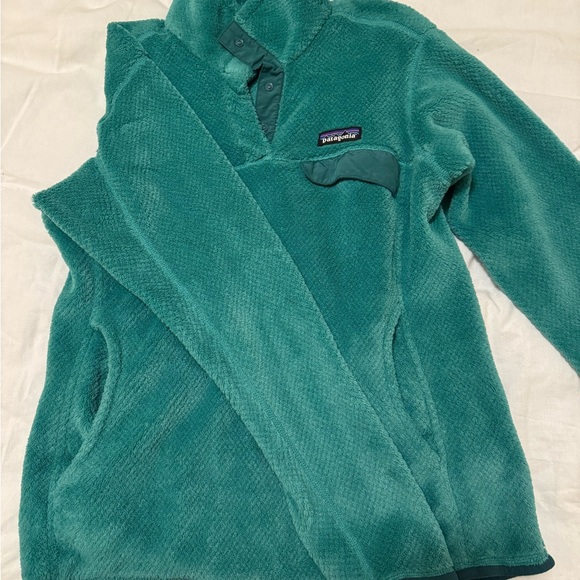 Patagonia Sweaters - Patagonia fleece pullover, size medium, like new- very good condition.